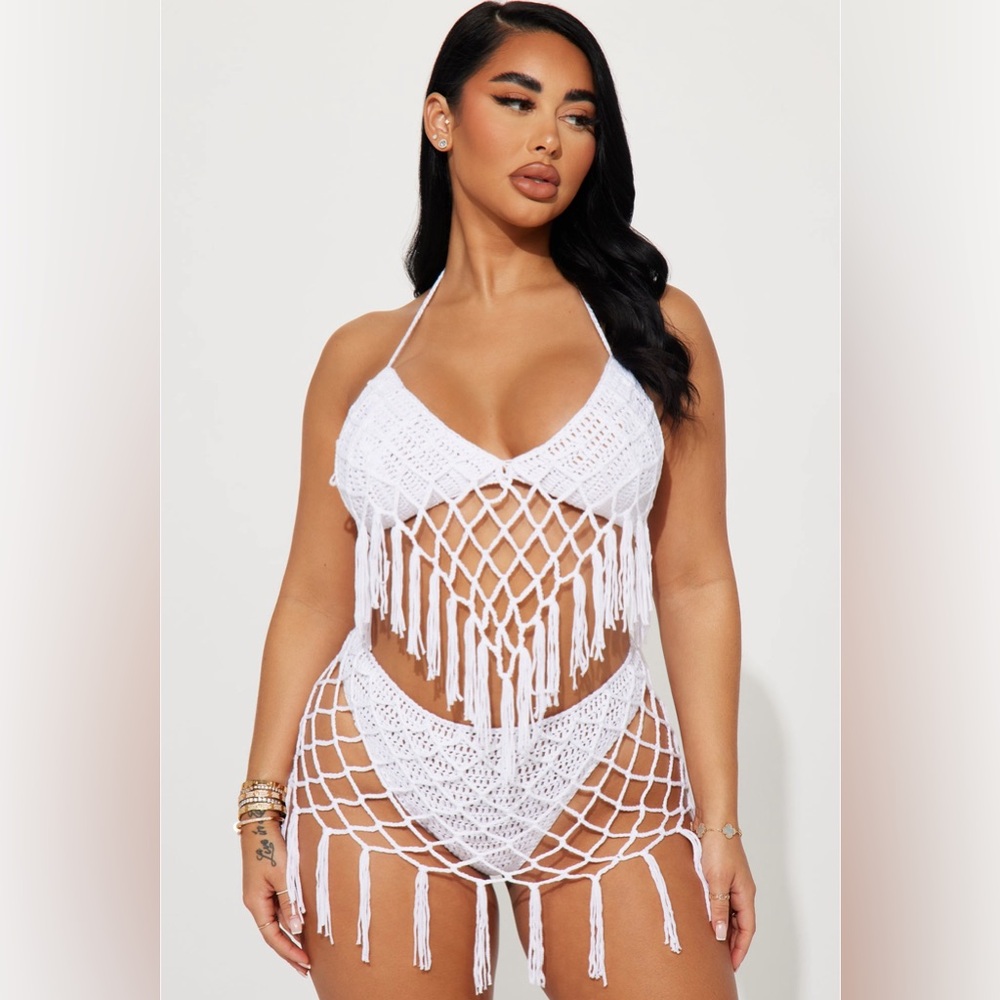 Fashion Nova knitted crochet bikini set size M/L new